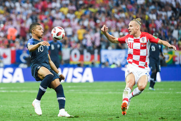 记者：米兰与普维尔谈妥五年合同，俱乐部间估价还差200万欧.