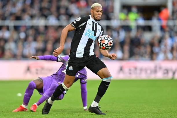 德转：21岁中国香港前锋米高加盟苏州东吴.